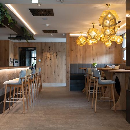 Hotel Restaurant Silberberg โวลฟ์สแบร์ก ภายนอก รูปภาพ